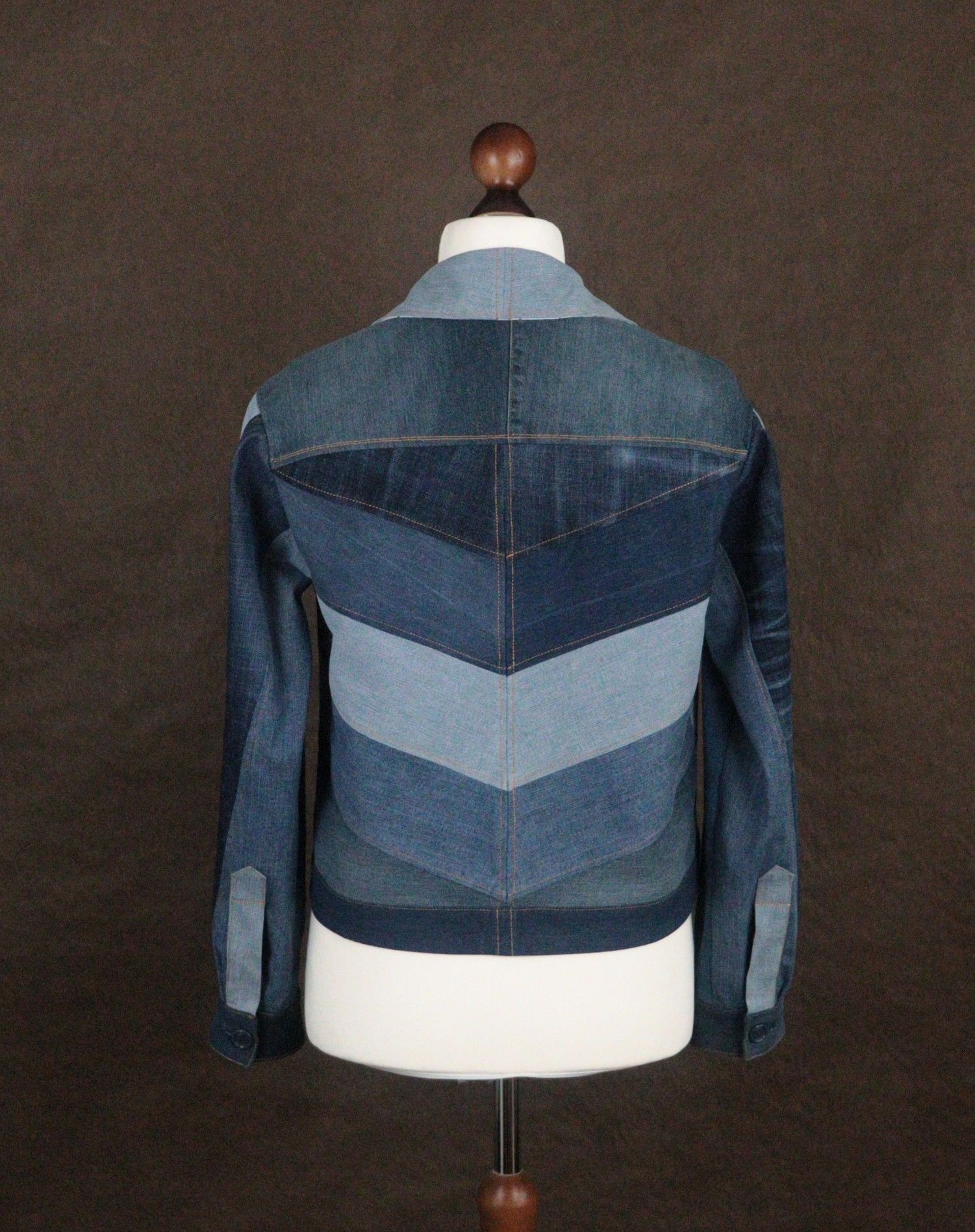 HipSoW Upcycling Jeansjacke auf Büste
