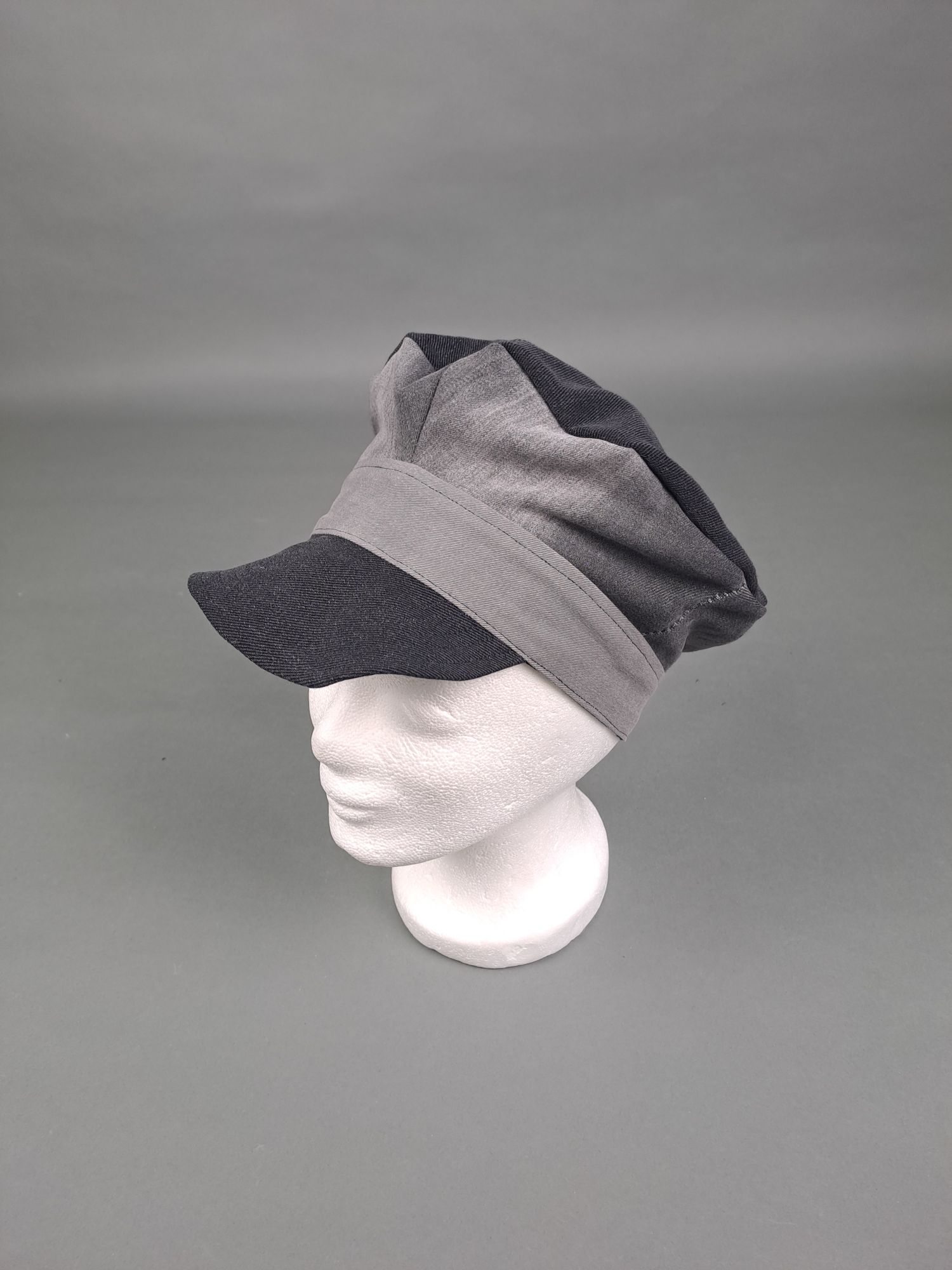 Bucket Hat recycelt auf Kopf aus Jeans