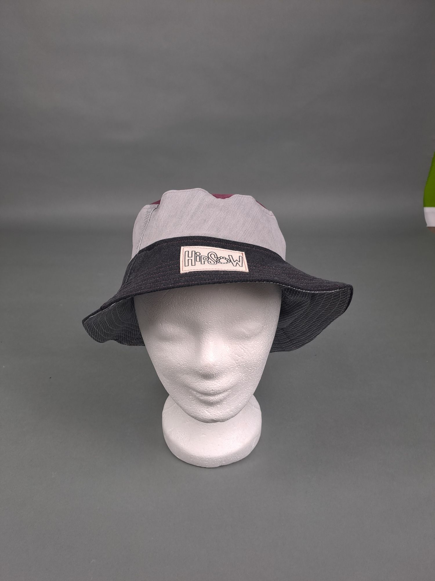 Bucket Hat recycelt auf Kopf aus Jeans