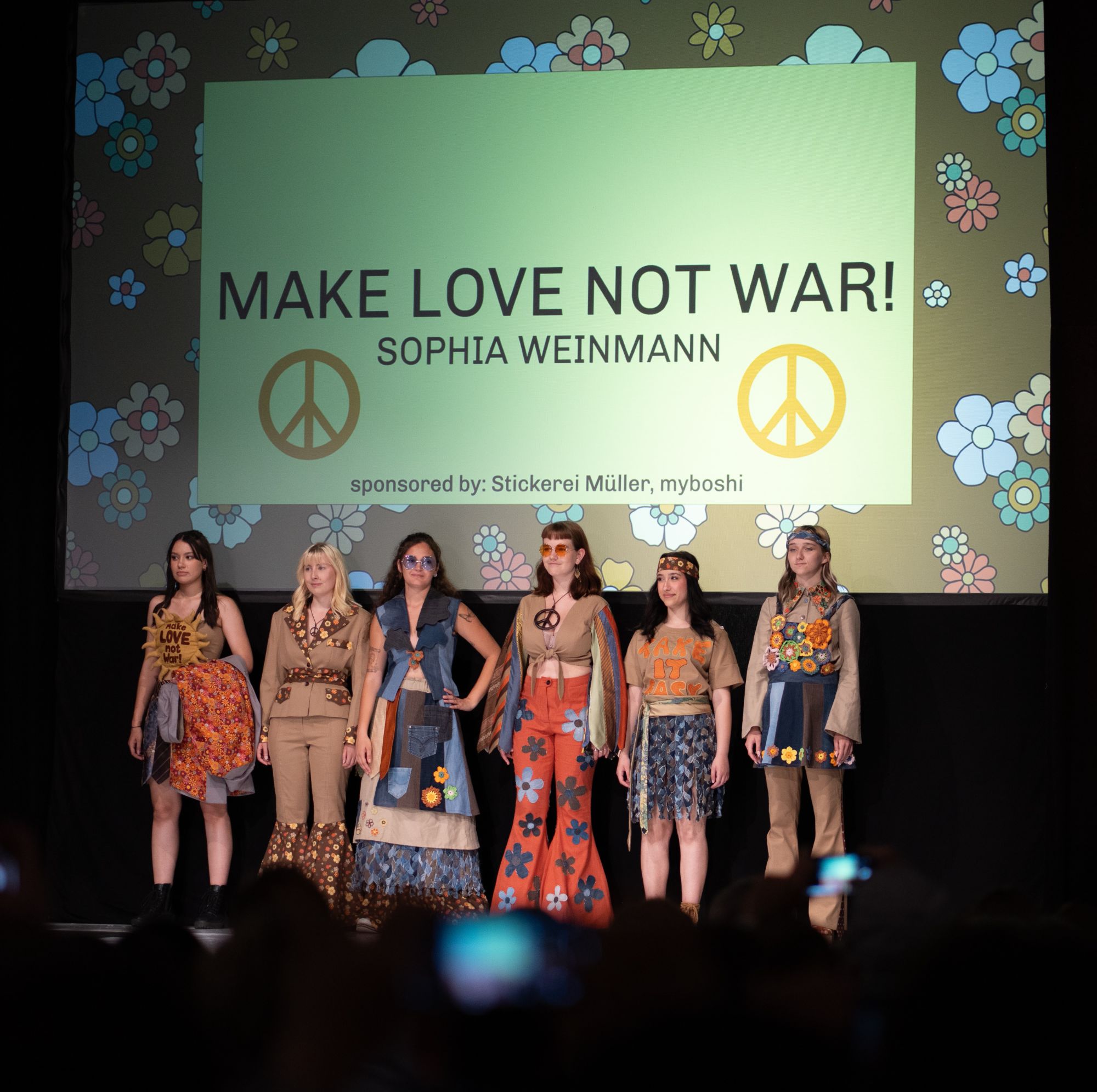 Make Love not War als HipSoW Referenz für Mode, Kollektion, Laufsteg - Ansicht 10